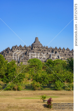 晴天的婆羅浮屠(印尼爪哇島) 晴天的婆羅浮屠(印尼爪哇島) 107157073