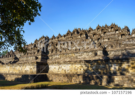 世界遺產婆羅浮屠寺廟(印尼爪哇島) 世界遺產婆羅浮屠寺廟(印尼爪哇島) 107157196