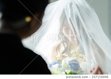母親揭開女兒的面紗 107158946