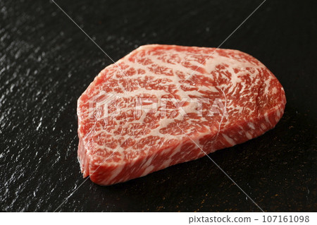黑毛和牛大腿牛排 107161098