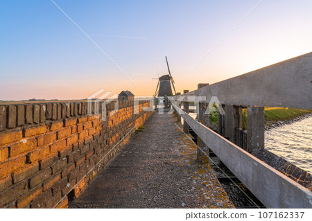 The mill het noorden is a mill on the island of Texel 107162337