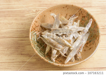 牛蒡沙拉 牛蒡沙拉 107163211