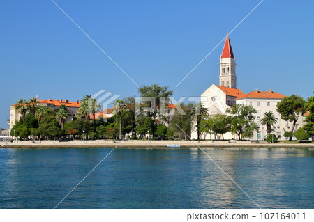 Croatia's World Heritage Site, Trogir, Adriatic Island, St. Lovro Cathedral with its bell tower seen across the sea Croatia's World Heritage Site, Trogir, Adriatic Island, St. Lovro Cathedral with its bell tower seen across the sea 107164011