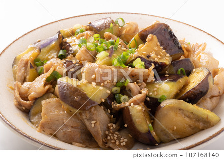 味增茄子炒五花肉 味增茄子炒五花肉 107168140