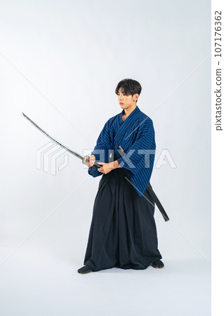 拿著劍的男孩，武士，武術（剪紙PNG也有售！請參閱作者連結） 107176362