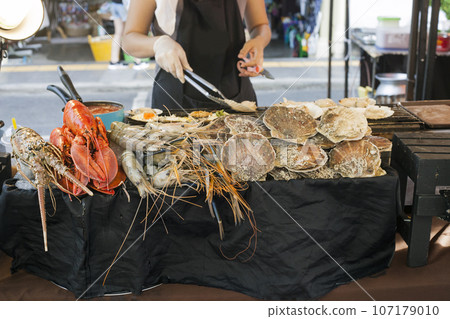 Seafood selling on street market in Phuket, Thailand 107179010