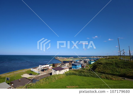 What do you think of Cape Soya in Hokkaido, the northernmost point of Japan, 45 degrees north latitude? Natsuzora Hokkaido, a great view of Sakhalin in the distance What do you think of Cape Soya in Hokkaido, the northernmost point of Japan, 45 degrees north latitude? Natsuzora Hokkaido, a great view of Sakhalin in the distance 107179680