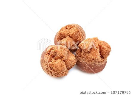 Sata Andagi [White background/cutout] 107179795