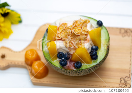 Melon parfait snack Melon parfait snack 107180493