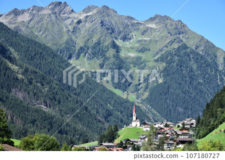 A small town under the giant A small town under the giant 107180727