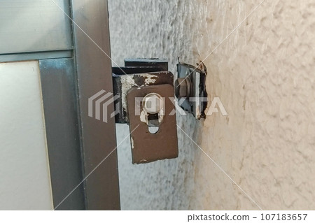 Fixing hardware for partition plate damaged by typhoon Fixing hardware for partition plate damaged by typhoon 107183657