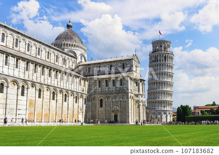Architecture in Pisa 107183682