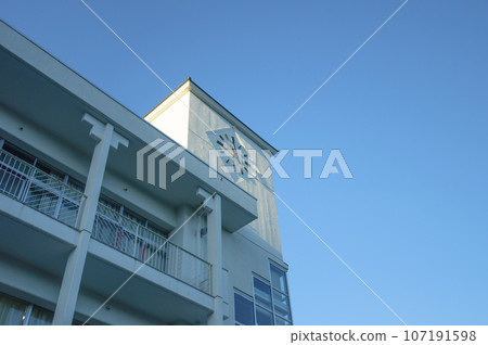 School building/clock 107191598