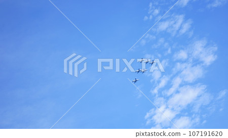 形成藍色衝動的飛行 形成藍色衝動的飛行 107191620