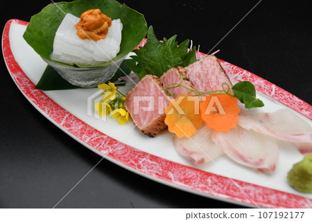 Assorted sashimi Assorted sashimi 107192177