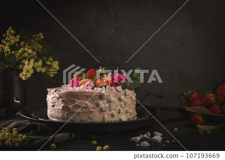 Strawberry cake 107193669