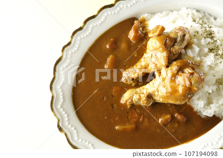 頭頂上的帶骨雞肉咖哩飯 頭頂上的帶骨雞肉咖哩飯 107194098