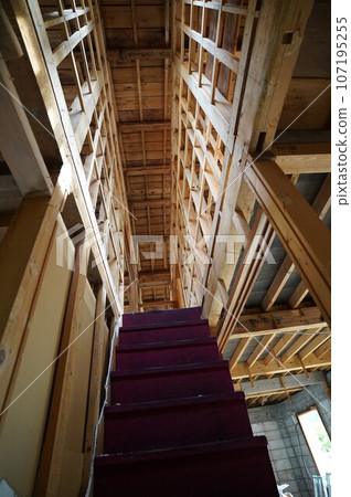 House under demolition construction 107195255