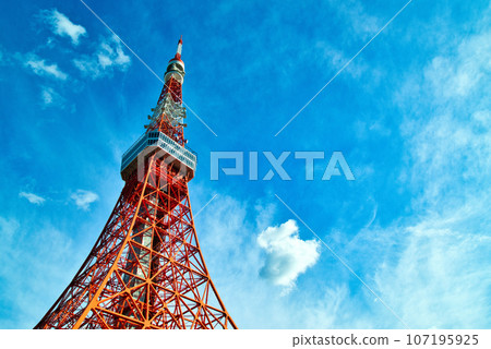 Sunny summer blue sky and Tokyo Tower scenery 107195925