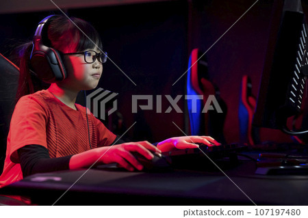 e-sports tournament individual battle image 107197480