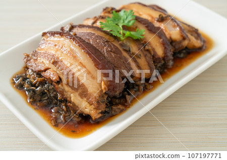 Steam Belly Pork With Swatow Mustard Cubbage Recipes or Mei Cai Kou Rou Steam Belly Pork With Swatow Mustard Cubbage Recipes or Mei Cai Kou Rou 107197771