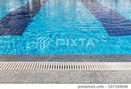 Pool 107198696