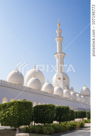 Sheikh Zayed Mosque in Abu Dhabi Sheikh Zayed Mosque in Abu Dhabi 107198772