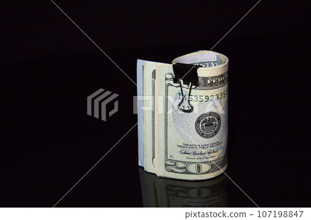 Ddollar bills Ddollar bills 107198847