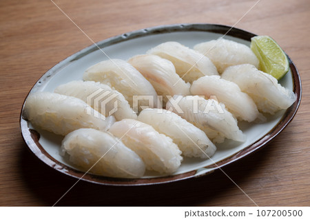 鱸魚握壽司 107200500