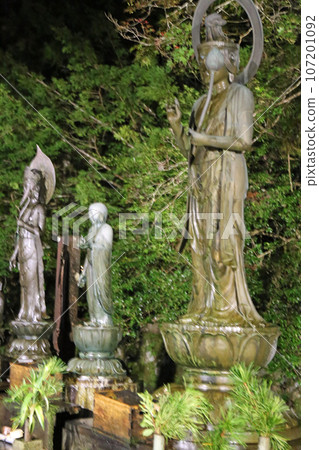 Mr. Kozanayama Okunosan's approach to the Jizo 107201092