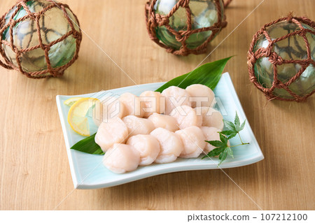Scallops on a plate Scallops on a plate 107212100