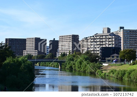 與河景觀 與河景觀 107213742