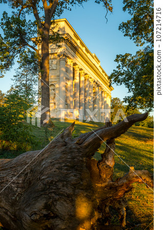 Colonnade on Reistna 107214716