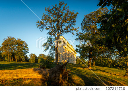 Colonnade on Reistna Colonnade on Reistna 107214718
