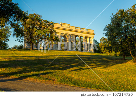 Colonnade on Reistna Colonnade on Reistna 107214720