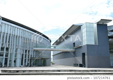 Exterior of Wakayama Prefectural Museum 107214761