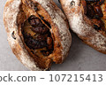 Pain de campagne with fig 107215413
