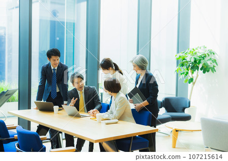 Business scene 107215614