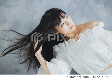 長頭髮的女人 長頭髮的女人 107215945