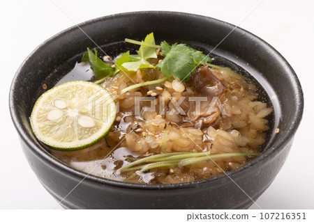 舞茸蘑菇飯佐高湯茶泡飯 舞茸蘑菇飯佐高湯茶泡飯 107216351