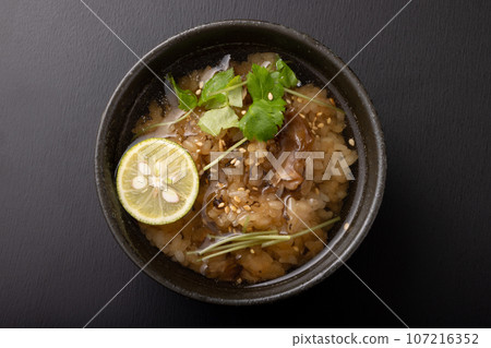 舞茸蘑菇飯佐高湯茶泡飯 舞茸蘑菇飯佐高湯茶泡飯 107216352