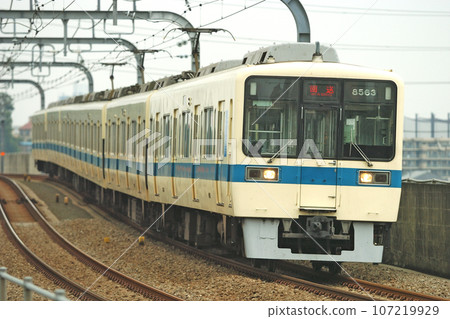 Odakyu Odawara Line Isehara-Tsurumaki Onsen Type 8000 8263F Odakyu Odawara Line Isehara-Tsurumaki Onsen Type 8000 8263F 107219929