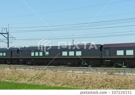 Tohoku Main Line Higashi Omiya-Hasuda JR East E655 series TR (Tokyo) 107220151