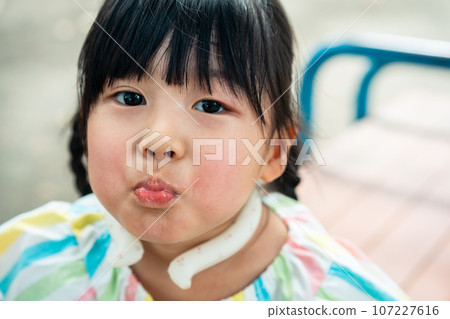 child, kid, girl 107227616