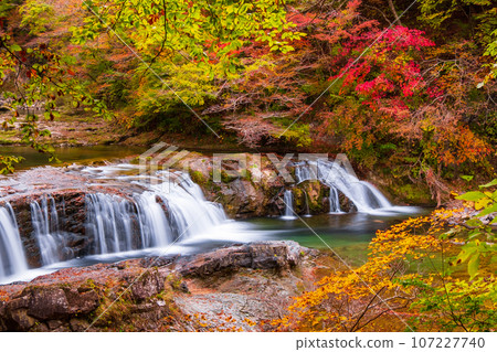 秋天的麻武溪谷：不動瀑布 107227740