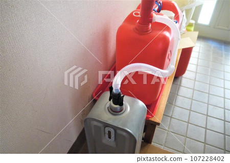 Refueling is a little troublesome, but the oil stove is warm. Don't forget to prepare kerosene. Refueling is a little troublesome, but the oil stove is warm. Don't forget to prepare kerosene. 107228402