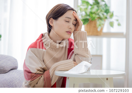 Poor physical condition woman Poor physical condition woman 107229103