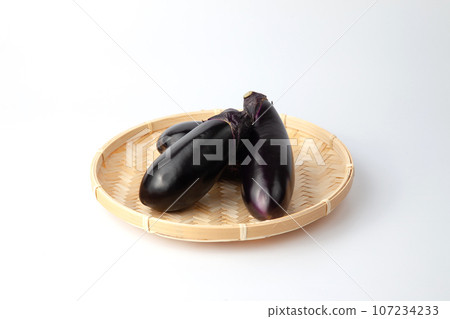 茄子 茄子白色背景 107234233