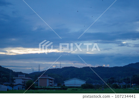 一座雲在山上 一座雲在山上 107234441
