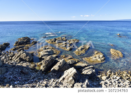 拍攝北海道瀨棚町大成區富曾海岸和奧尻島的秋景 拍攝北海道瀨棚町大成區富曾海岸和奧尻島的秋景 107234763